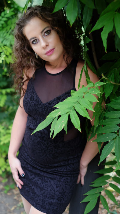 Alma Shea - Escort Girl from League City Texas