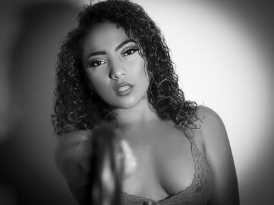 Alisson Buxom - Escort Girl from Lancaster California