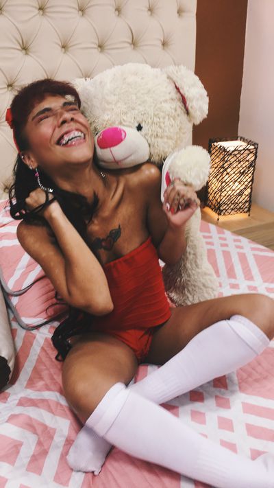 Laurie Harvey - Escort Girl from Oakland California