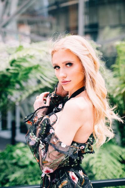 Julie Plemons - Escort Girl from Springfield Massachusetts