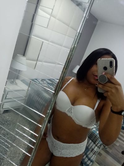 Isabella Campbell - Escort Girl from Roseville California