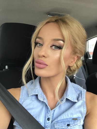 Juliana Blue - Escort Girl from Costa Mesa California