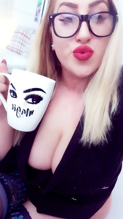 Rebecca Carrow - Escort Girl from Eugene Oregon