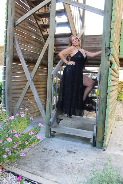 Courtney Brown - Escort Girl from Clovis California