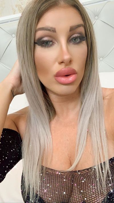 Jayme Fenton - Escort Girl from Murrieta California