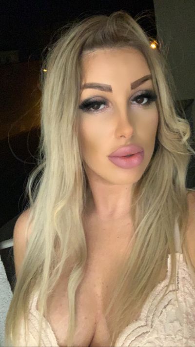 Lesbian Escort in Murrieta California