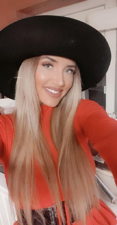 Mildred Williams - Escort Girl from Oxnard California