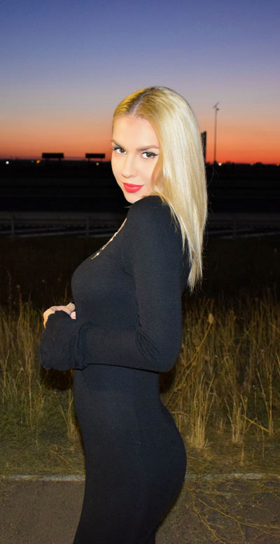 Robin Piazza - Escort Girl from Charleston South Carolina