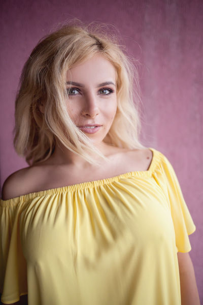 Bonnie Hartt - Escort Girl from Joliet Illinois