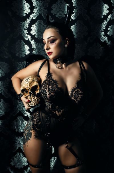 Margo Butler - Escort Girl from Oxnard California