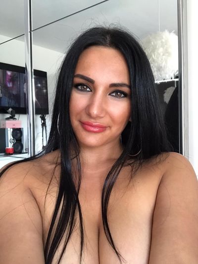 Angela Robles - Escort Girl from Chesapeake Virginia