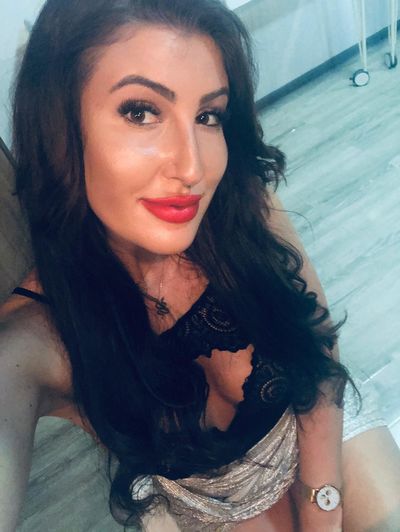 Della Miller - Escort Girl from Lexington Kentucky