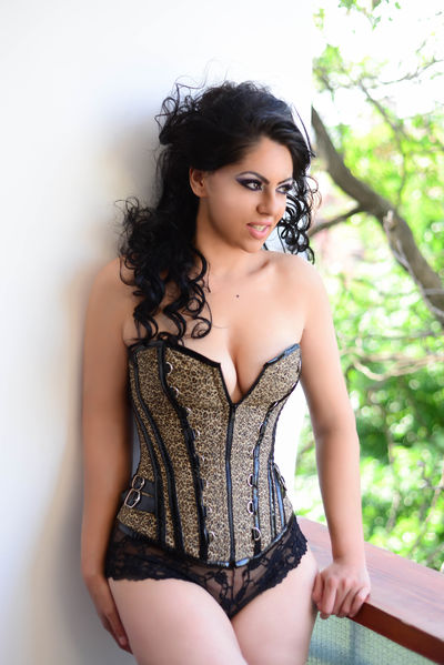 Brunette Escort in El Cajon California