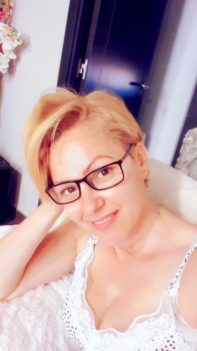 Adriane Noble - Escort Girl from Escondido California