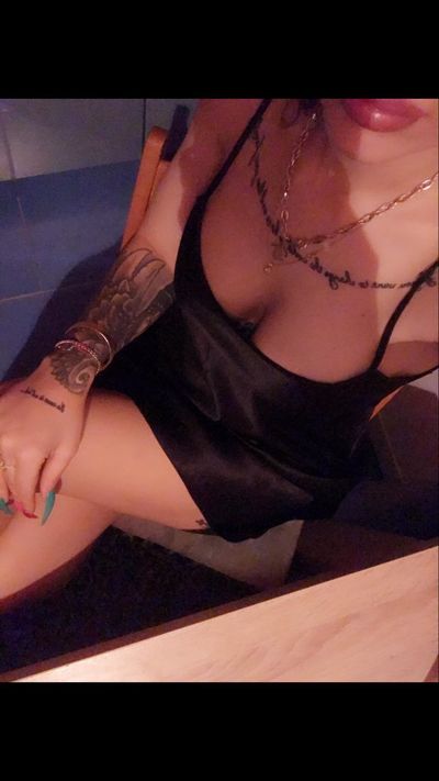 Aliah Queen - Escort Girl from Daly City California
