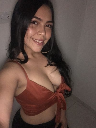 Amelie Wolf - Escort Girl from Elgin Illinois
