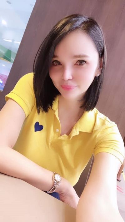 Anna Hensley - Escort Girl from Rochester Minnesota