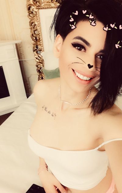 Muslim Zeira - Escort Girl from Victorville California