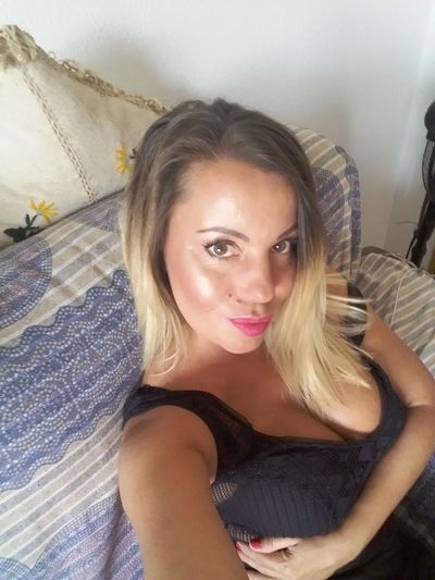 Brunette Escort in Jurupa Valley California