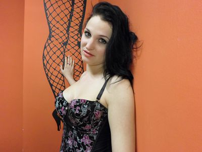 Lia Avery - Escort Girl from Madison Wisconsin