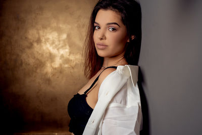 Bella Devine