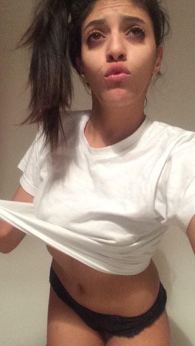 Big Cat Eyes - Escort Girl from Warren Michigan