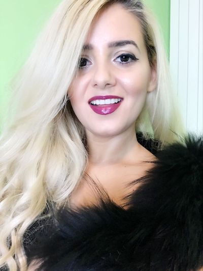 Blonde Zarina - Escort Girl from Dallas Texas