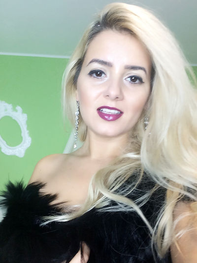 Blonde Zarina - Escort Girl from Dallas Texas