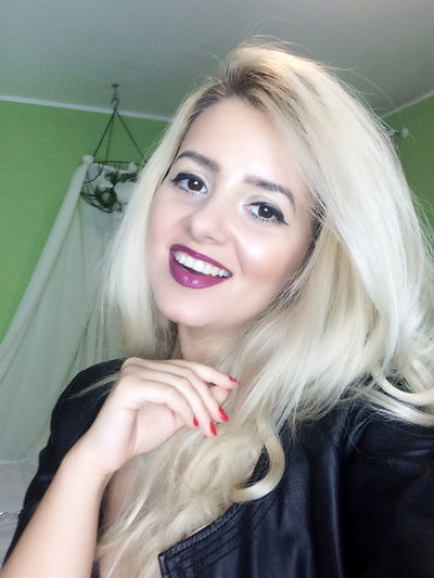 Blonde Zarina - Escort Girl from Dallas Texas
