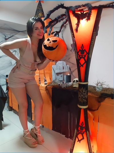 Celeste Campbell - Escort Girl from Inglewood California