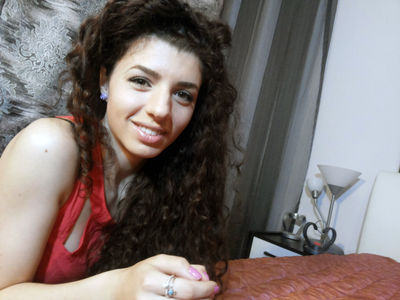 Curly Kym - Escort Girl from Murrieta California