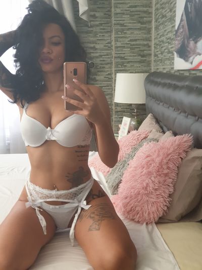 Diane Blaze - Escort Girl from Corona California