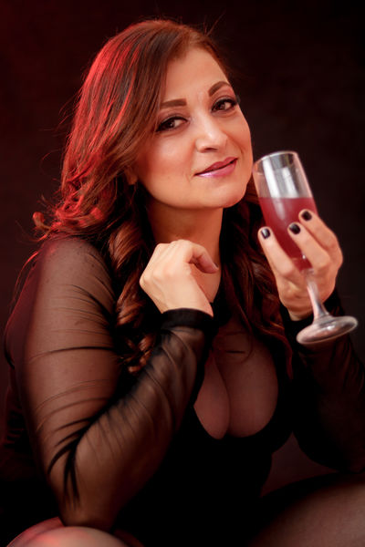 Redhead Escort in Davenport Iowa