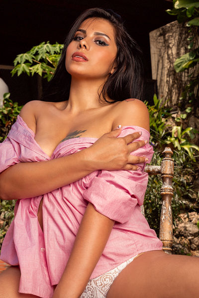 Redhead Escort in Santa Ana California