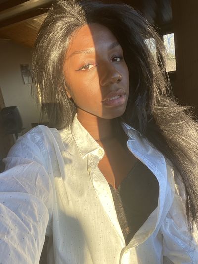 Elvia Douglas - Escort Girl from Vacaville California