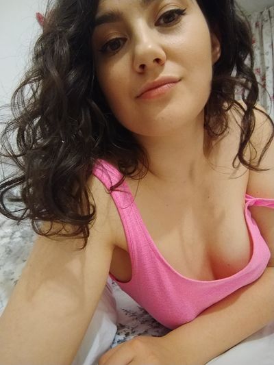 Emberly Shy - Escort Girl from Joliet Illinois