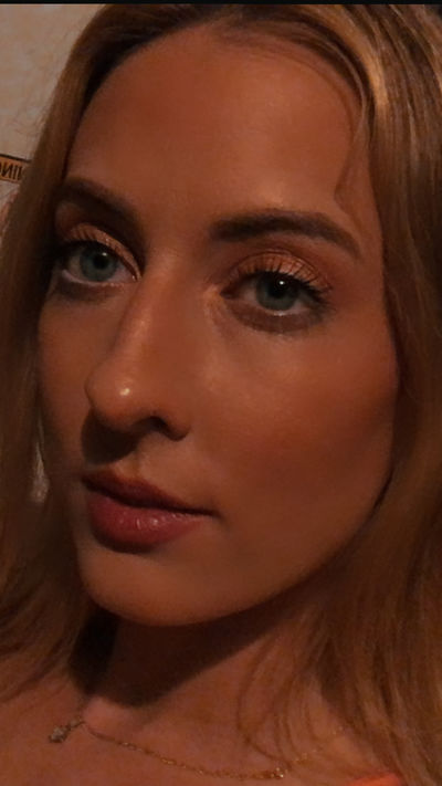 Fiona Snowin - Escort Girl from Oceanside California