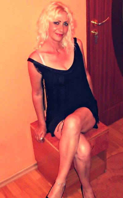 Gylda - Escort Girl from Rochester Minnesota