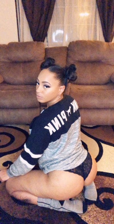 Shu Cox - Escort Girl from Huntington Beach California