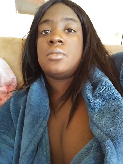 Hershey Exotic - Escort Girl from Hillsboro Oregon