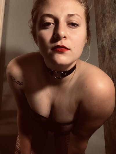 Janie Crimson - Escort Girl from Kansas City Kansas