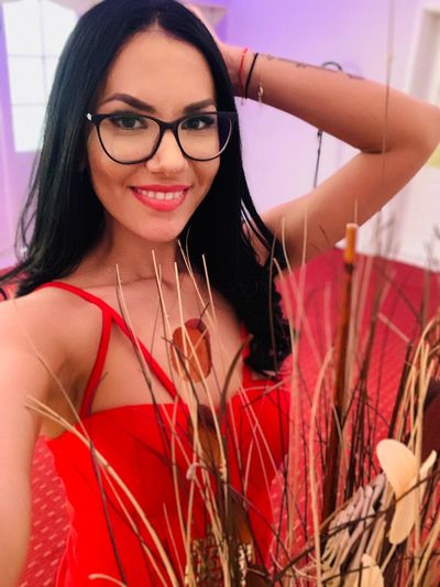 Julia Loren - Escort Girl from McAllen Texas