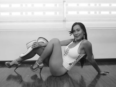 Blonde Escort in Grand Rapids Michigan