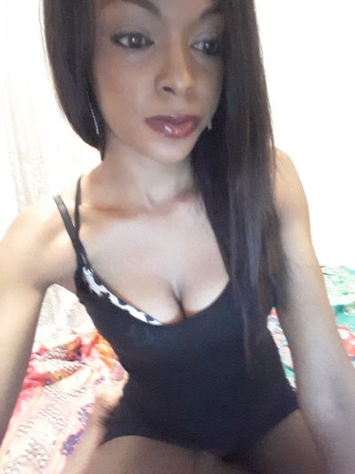 Caucasian Escort in Green Bay Wisconsin