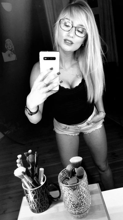 Lena Adams - Escort Girl from Knoxville Tennessee