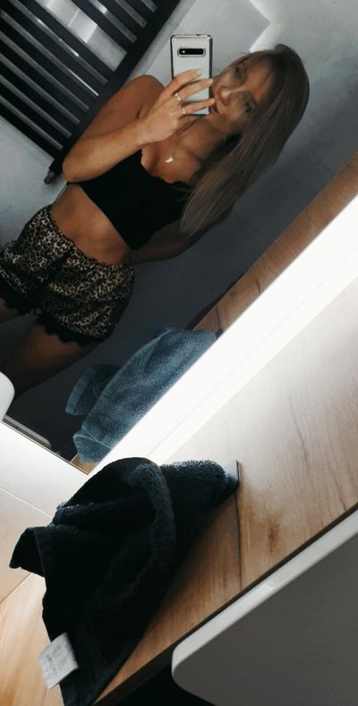 Lena Adams - Escort Girl from Knoxville Tennessee