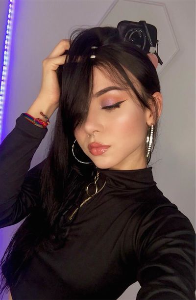 Evelyn Heidel - Escort Girl from Sioux Falls South Dakota