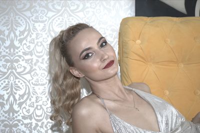 Lil Vivianne - Escort Girl from Oxnard California