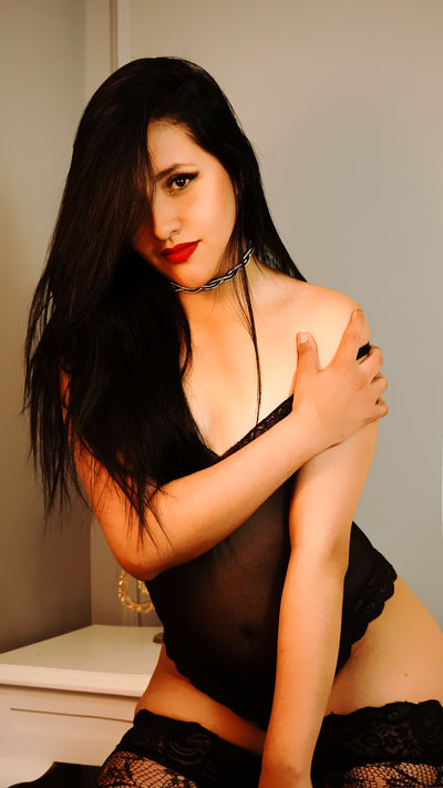 Lina Saenz - Escort Girl from Santa Rosa California
