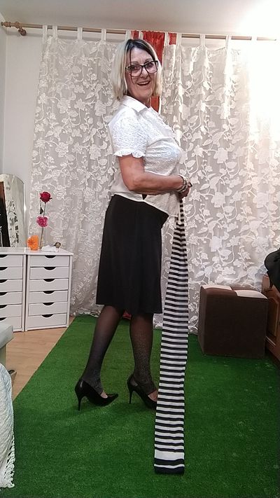 Linda Woss - Escort Girl from Cleveland Ohio